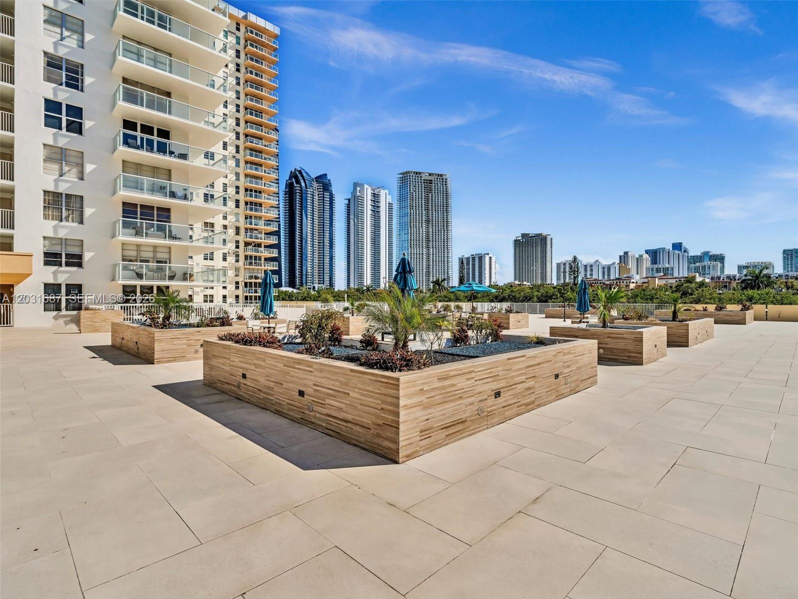 See details 712 2 / 2 1552 sq. ft. $ 2026-06-05 0 Photo