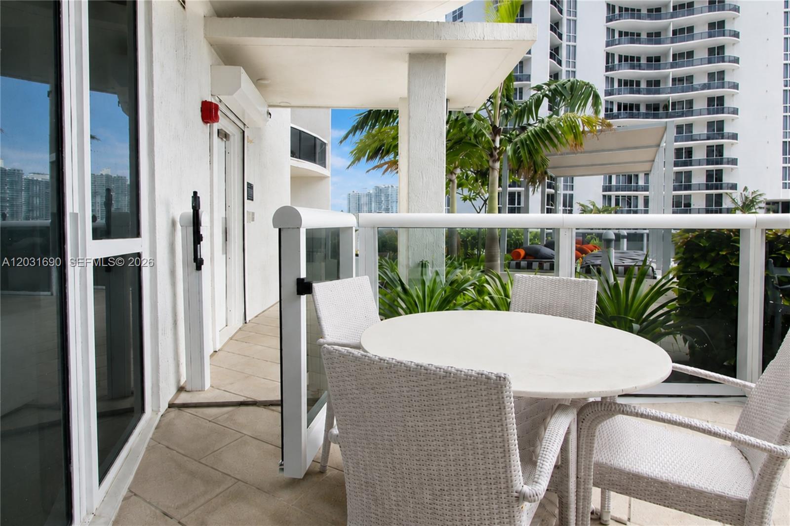 Ver detalles 403 2 / 2 1794 sq. ft. $ 2026-06-05 0 foto
