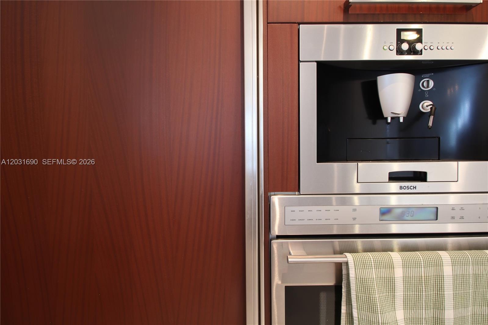 Ver detalles 403 2 / 2 1794 sq. ft. $ 2026-06-05 0 foto