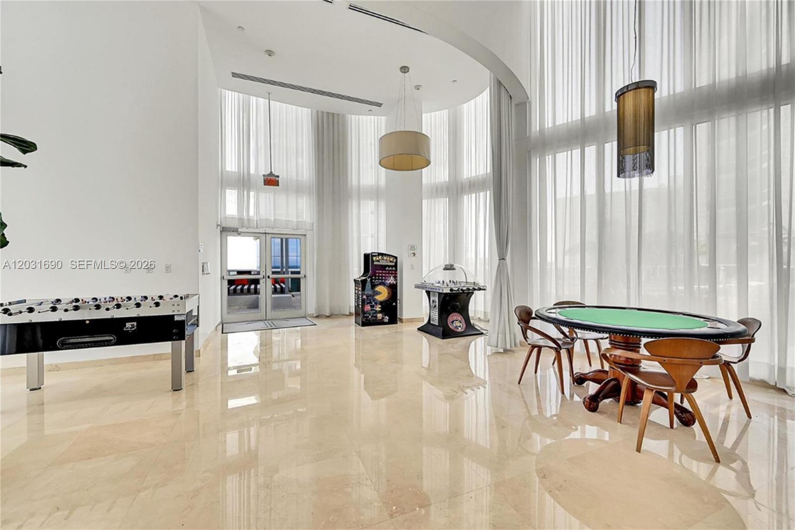 Ver detalles 403 2 / 2 1794 sq. ft. $ 2026-06-05 0 foto