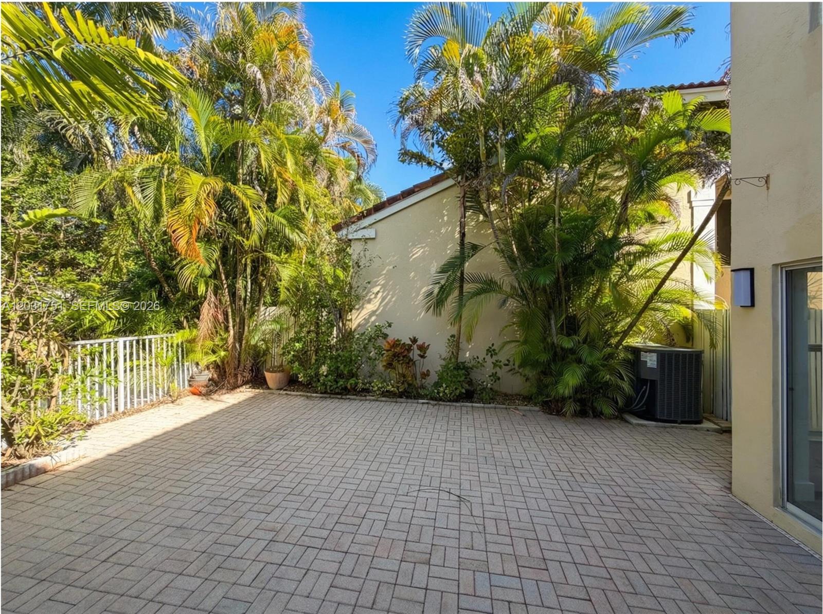 Photo of 1145 Lake St (1145), Hollywood, Florida, 33019 -
