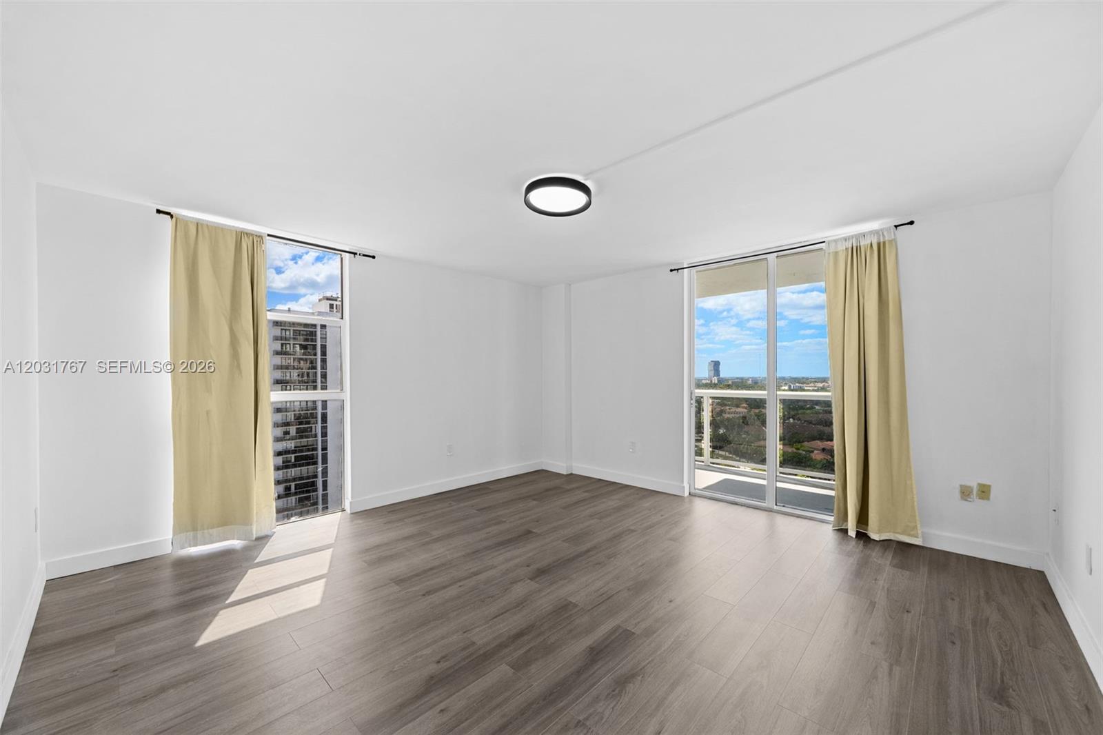 Photo of 20505 Country Club Dr  #1938, Aventura, Florida, 33180 - 
