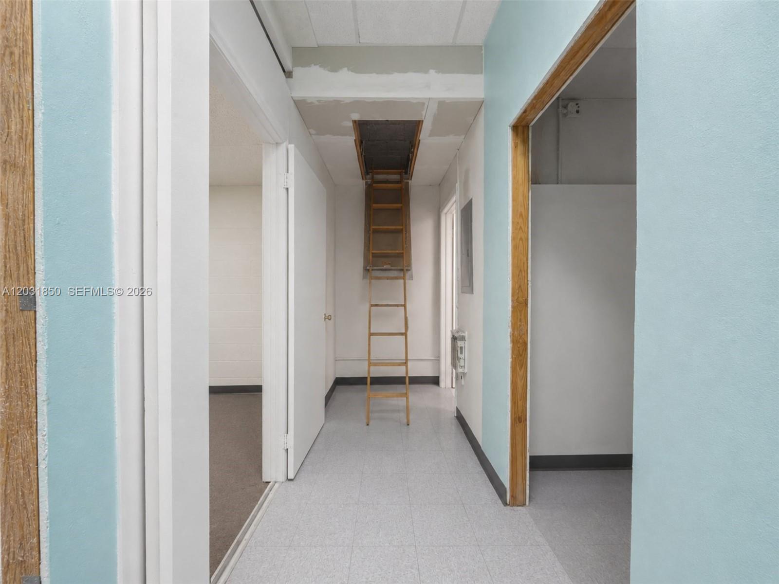 See details 2 / sq. ft. $ 2026-06-05 0 Photo