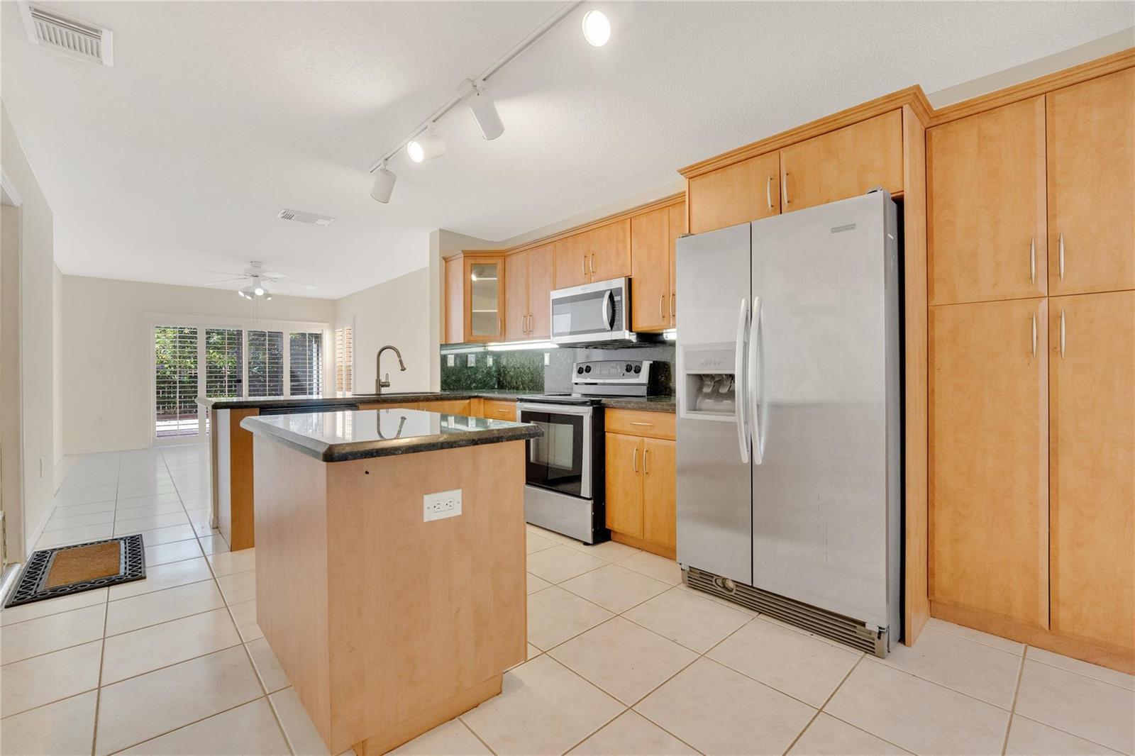 Photo of 1840 Sweetbay  (1840), Hollywood, Florida, 33019 - Photo 23
