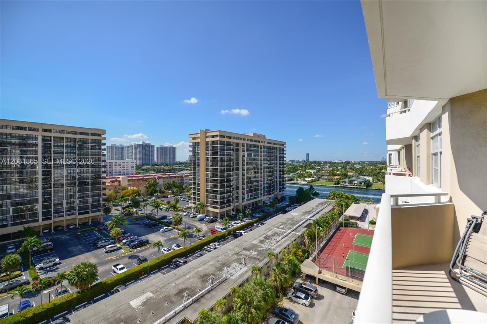 See details 4G 2 / 2 1240 sq. ft. $ 2026-06-05 0 Photo