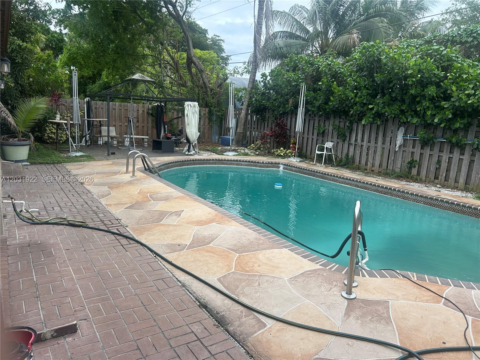 5808 5 / 2 1833 sq. ft. $ 2026-06-05 0 foto
