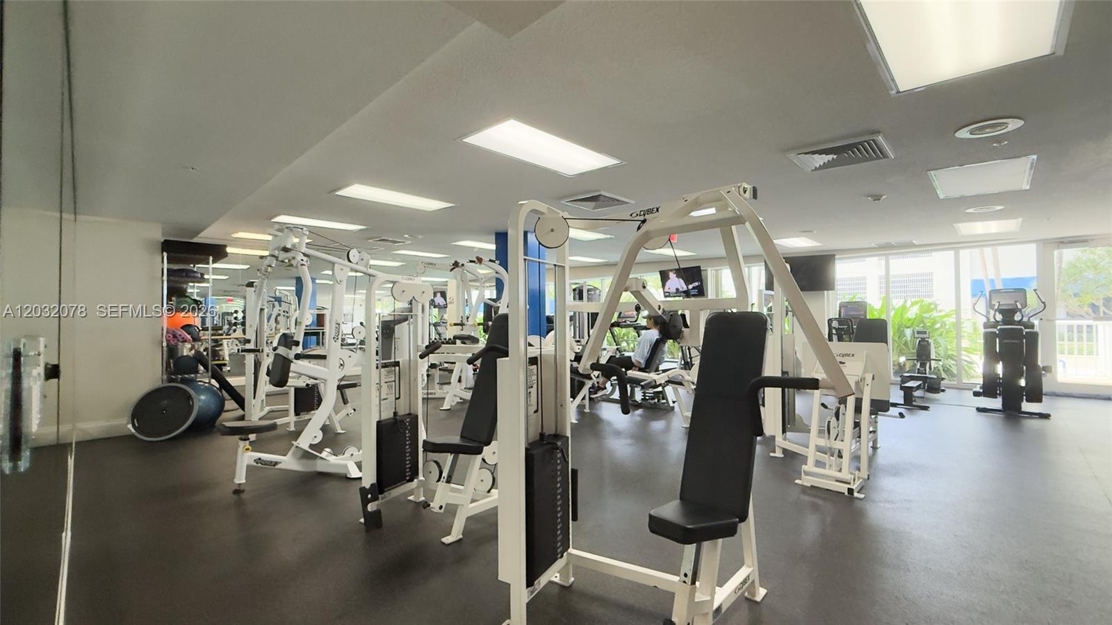 Photo of 6051 Ocean Dr  #1501, Hollywood, Florida, 33019 - 