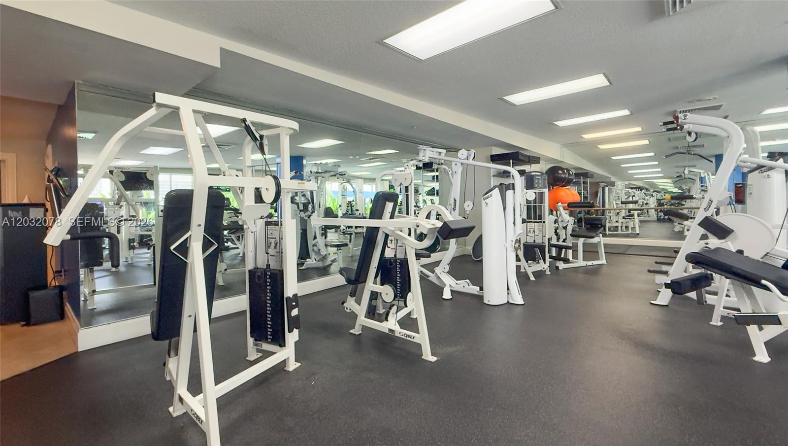 Photo of 6051 Ocean Dr  #1501, Hollywood, Florida, 33019 - 