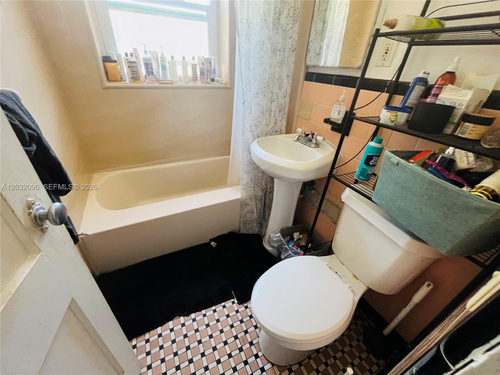   /  1860 sq. ft. $ 2026-06-22 0 foto