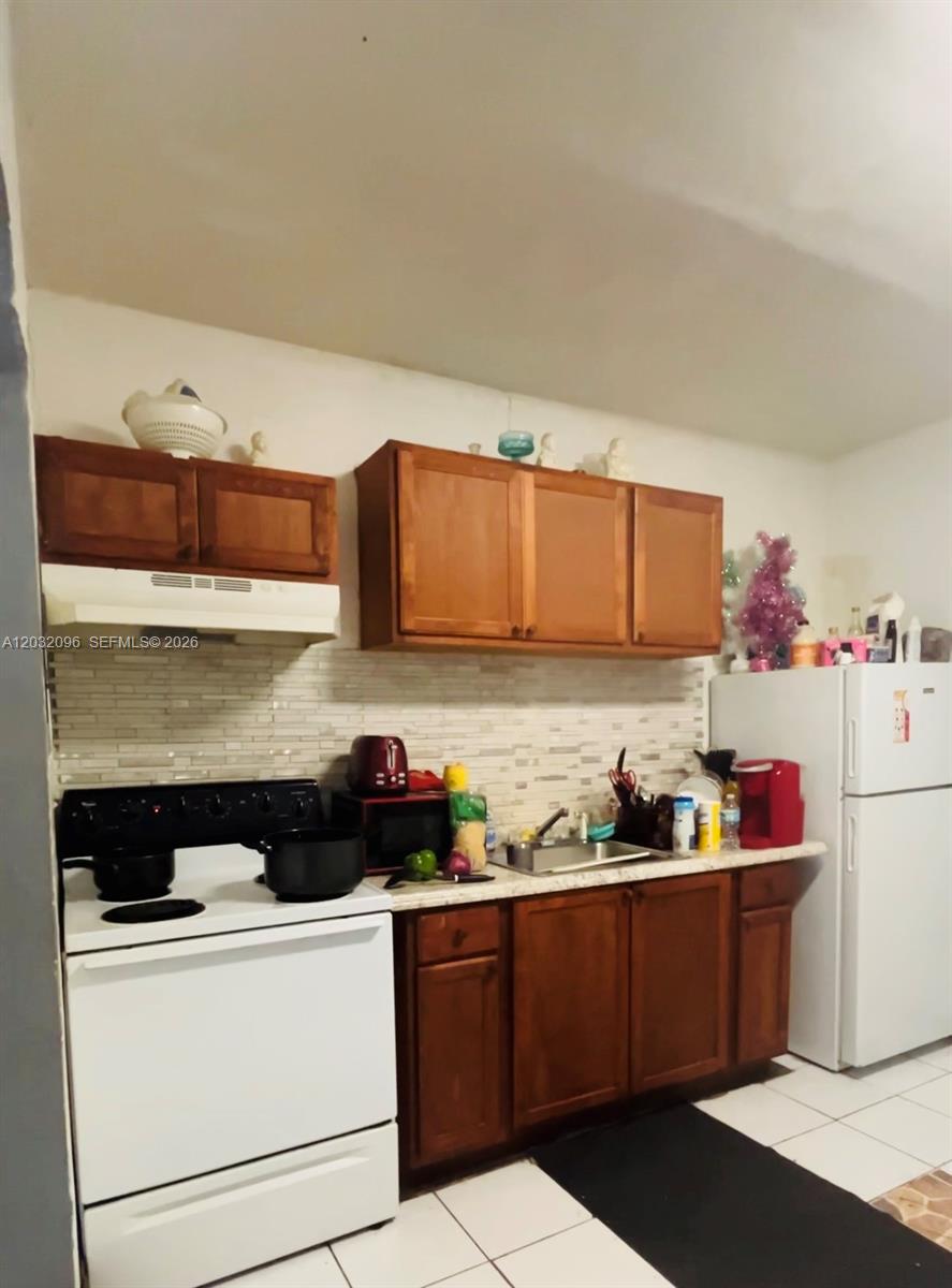   /  1860 sq. ft. $ 2026-06-22 0 foto