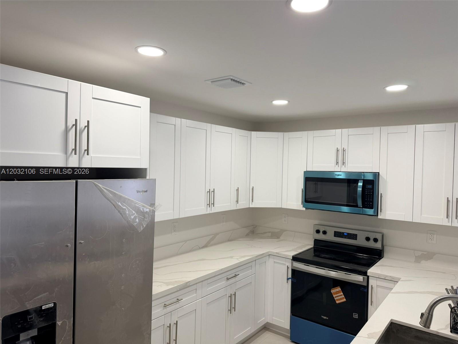 See details / 2285 sq. ft. $ 2026-06-05 0 Photo