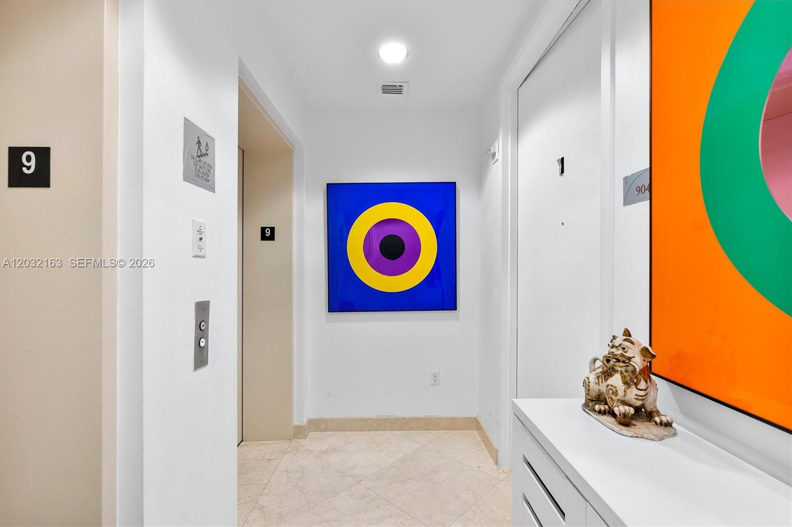 Ver detalles 904 3 / 4 2327 sq. ft. $ 2026-06-05 0 foto