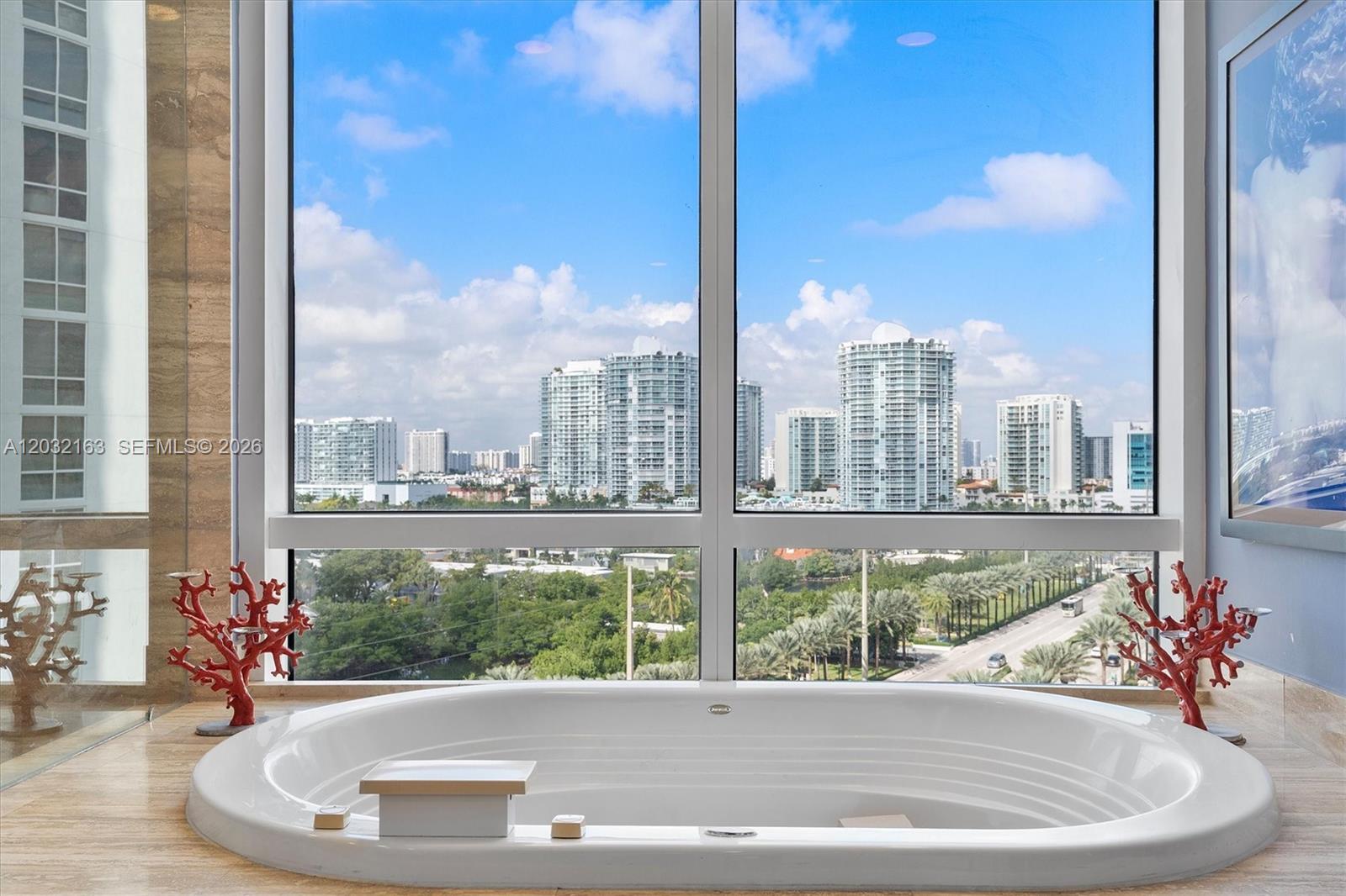 Ver detalles 904 3 / 4 2327 sq. ft. $ 2026-06-05 0 foto