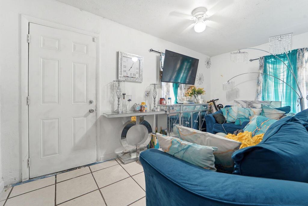 Ver detalles / 0 2880 sq. ft. $ 2026-06-21 0 foto