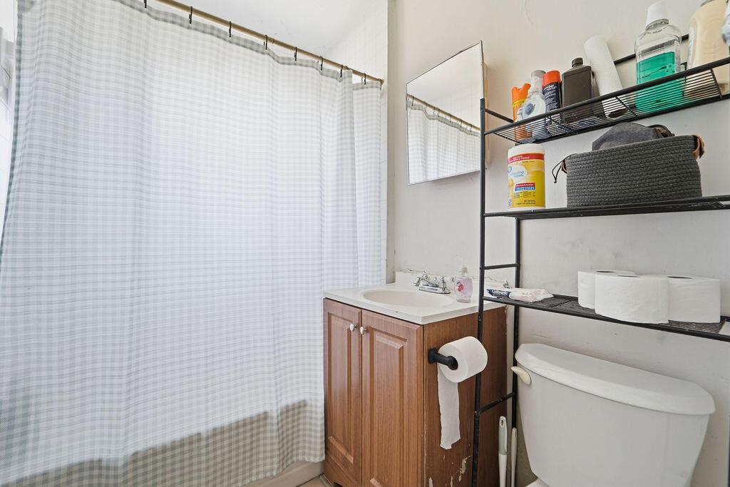 Ver detalles / 0 2880 sq. ft. $ 2026-06-21 0 foto