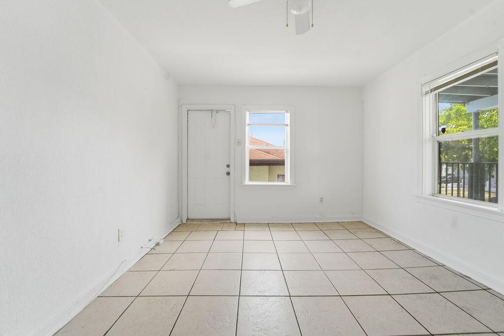 Ver detalles / 0 2880 sq. ft. $ 2026-06-21 0 foto