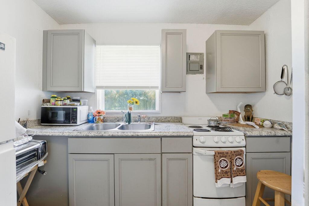 Ver detalles / 0 2880 sq. ft. $ 2026-06-21 0 foto