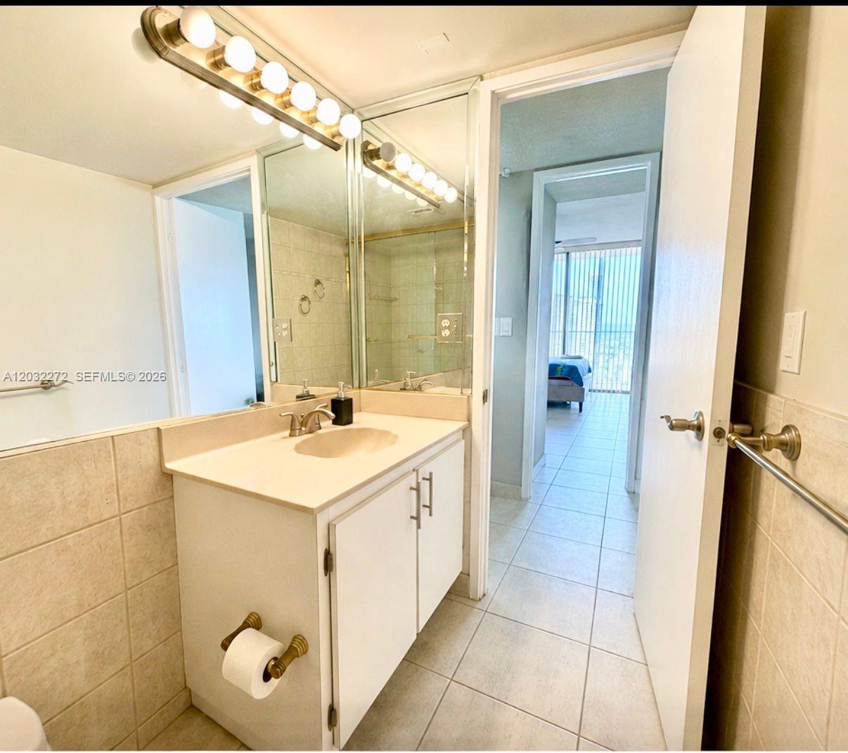 See details 1810 2 / 2 1396 sq. ft. $ 2026-06-06 0 Photo