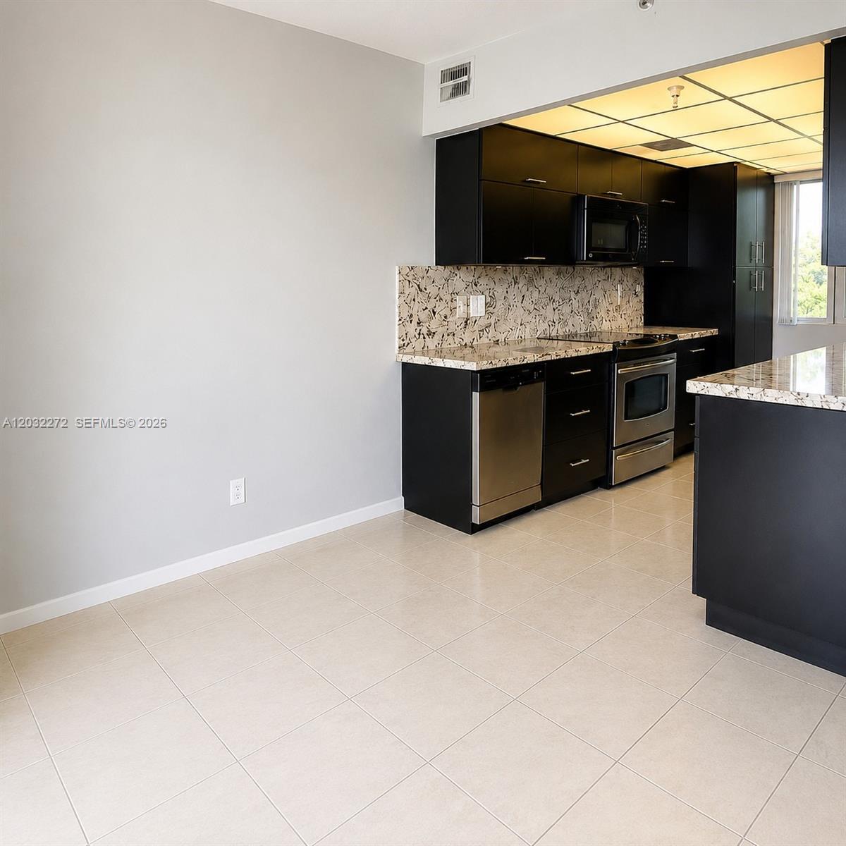 See details 1810 2 / 2 1396 sq. ft. $ 2026-06-06 0 Photo