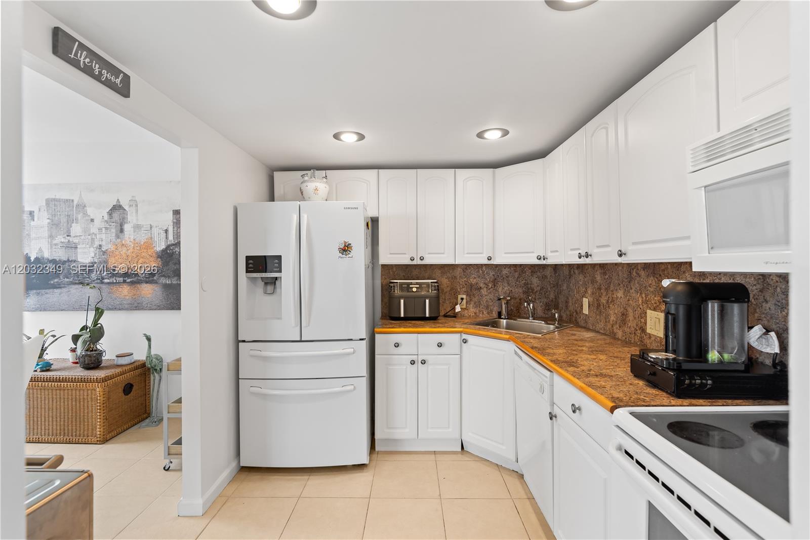 Photo of 3675 Country Club Dr #2201, Aventura, Florida, 33180 -