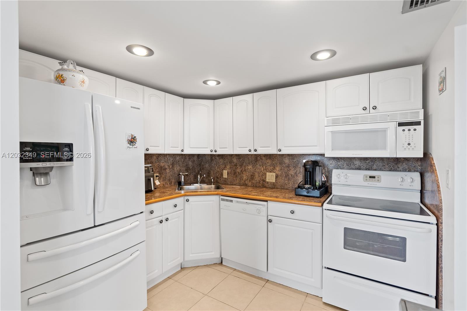 Photo of 3675 Country Club Dr #2201, Aventura, Florida, 33180 -