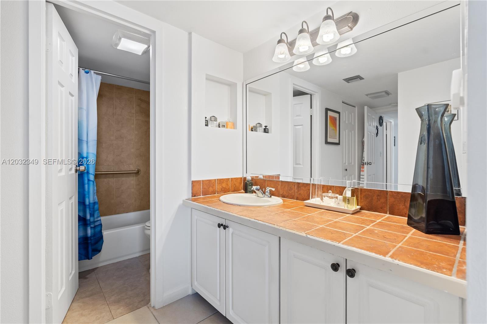 Photo of 3675 Country Club Dr #2201, Aventura, Florida, 33180 -