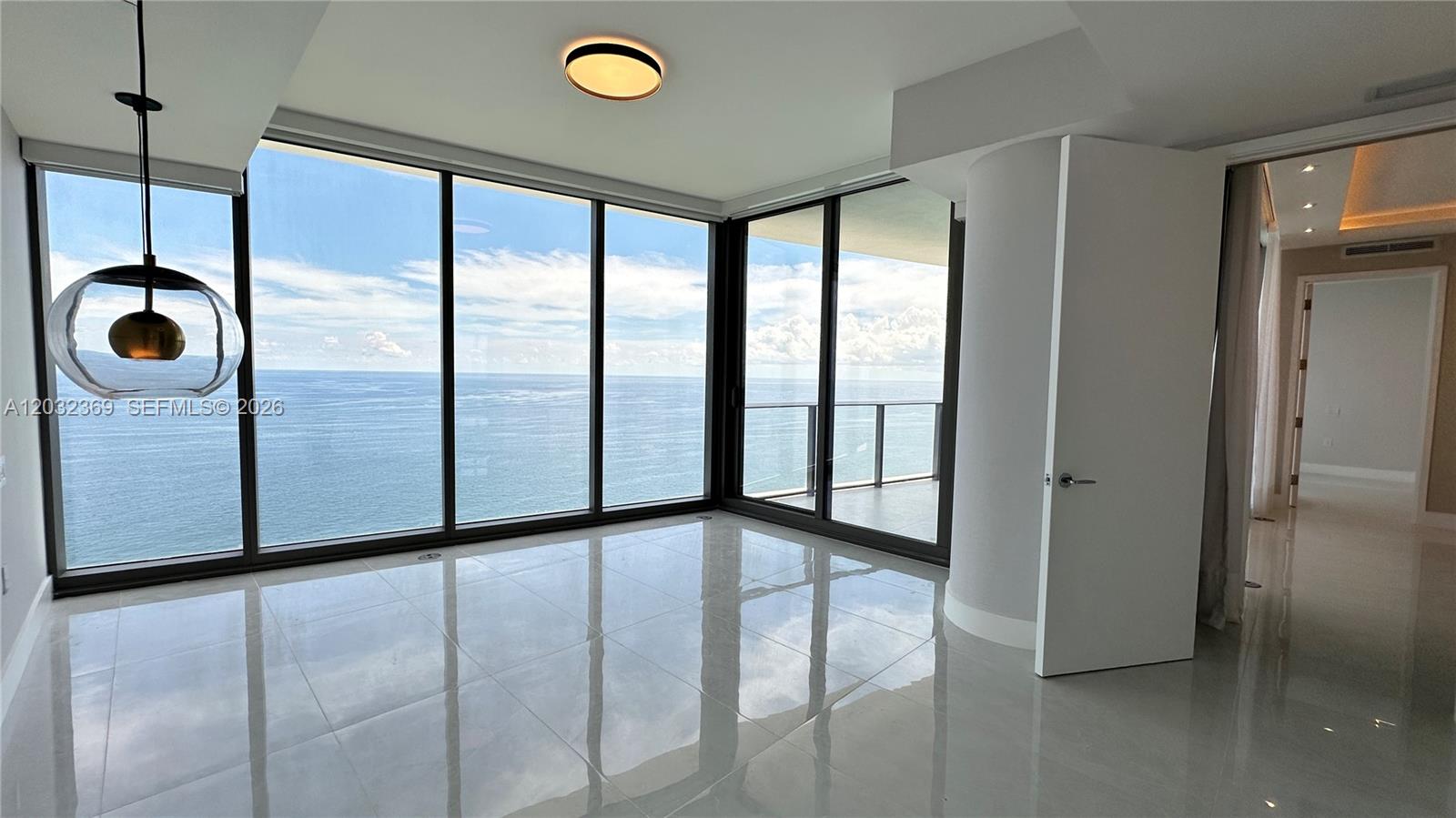 See details 3804 2 / 3 1571 sq. ft. $ 2026-06-06 0 Photo