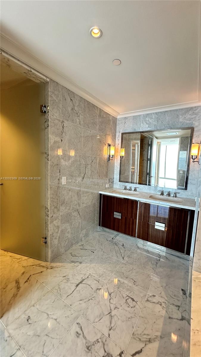 See details 3804 2 / 3 1571 sq. ft. $ 2026-06-06 0 Photo