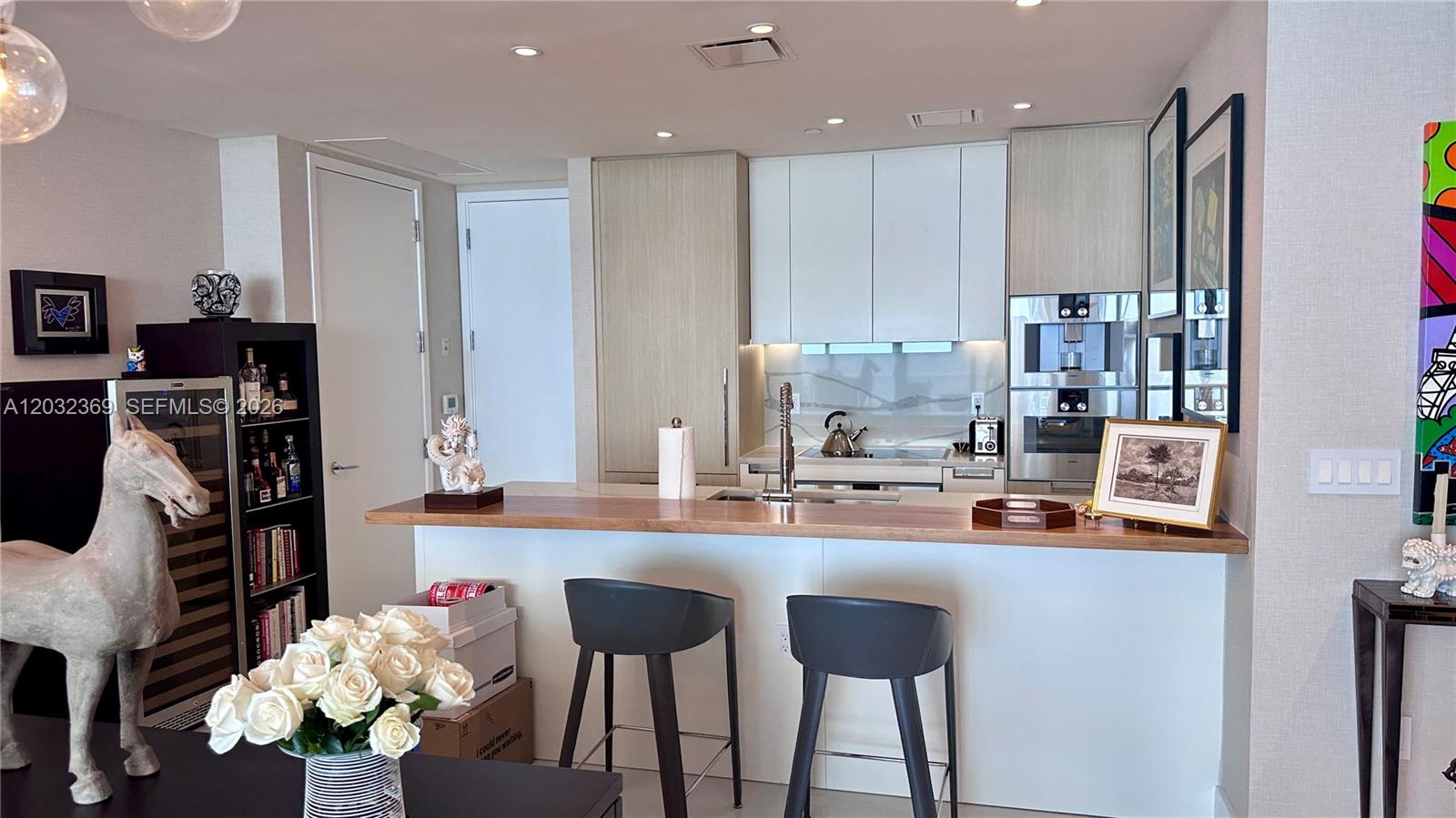 See details 3804 2 / 3 1571 sq. ft. $ 2026-06-06 0 Photo