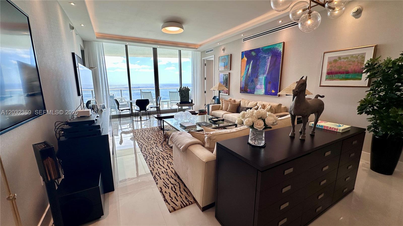 See details 3804 2 / 3 1571 sq. ft. $ 2026-06-06 0 Photo