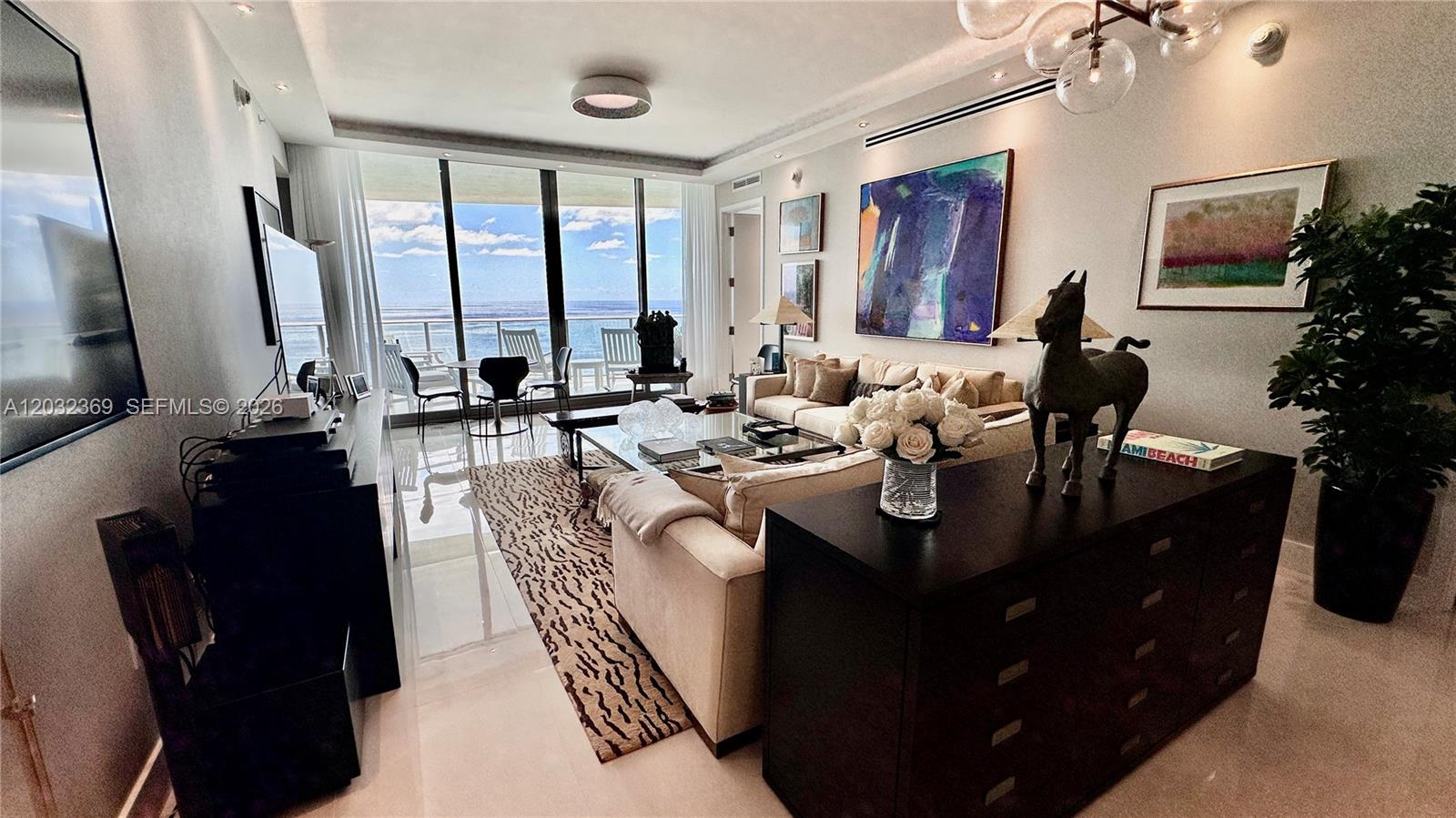 See details 3804 2 / 3 1571 sq. ft. $ 2026-06-06 0 Photo