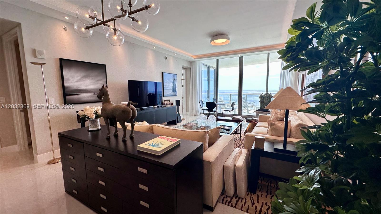 See details 3804 2 / 3 1571 sq. ft. $ 2026-06-06 0 Photo