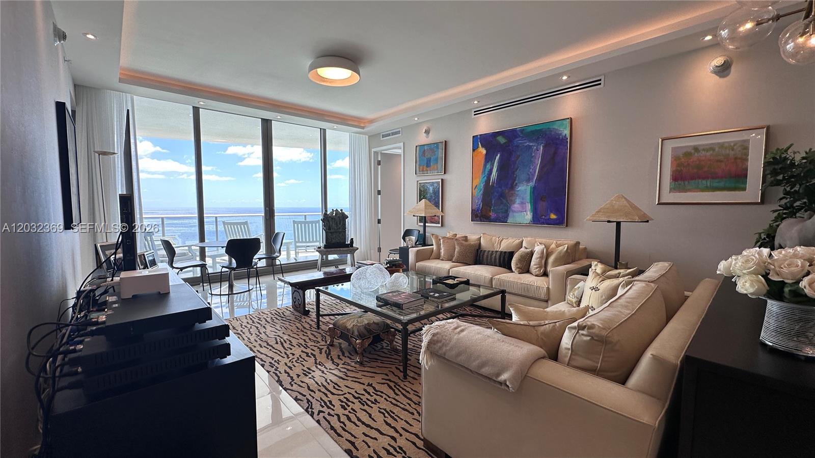 See details 3804 2 / 3 1571 sq. ft. $ 2026-06-06 0 Photo