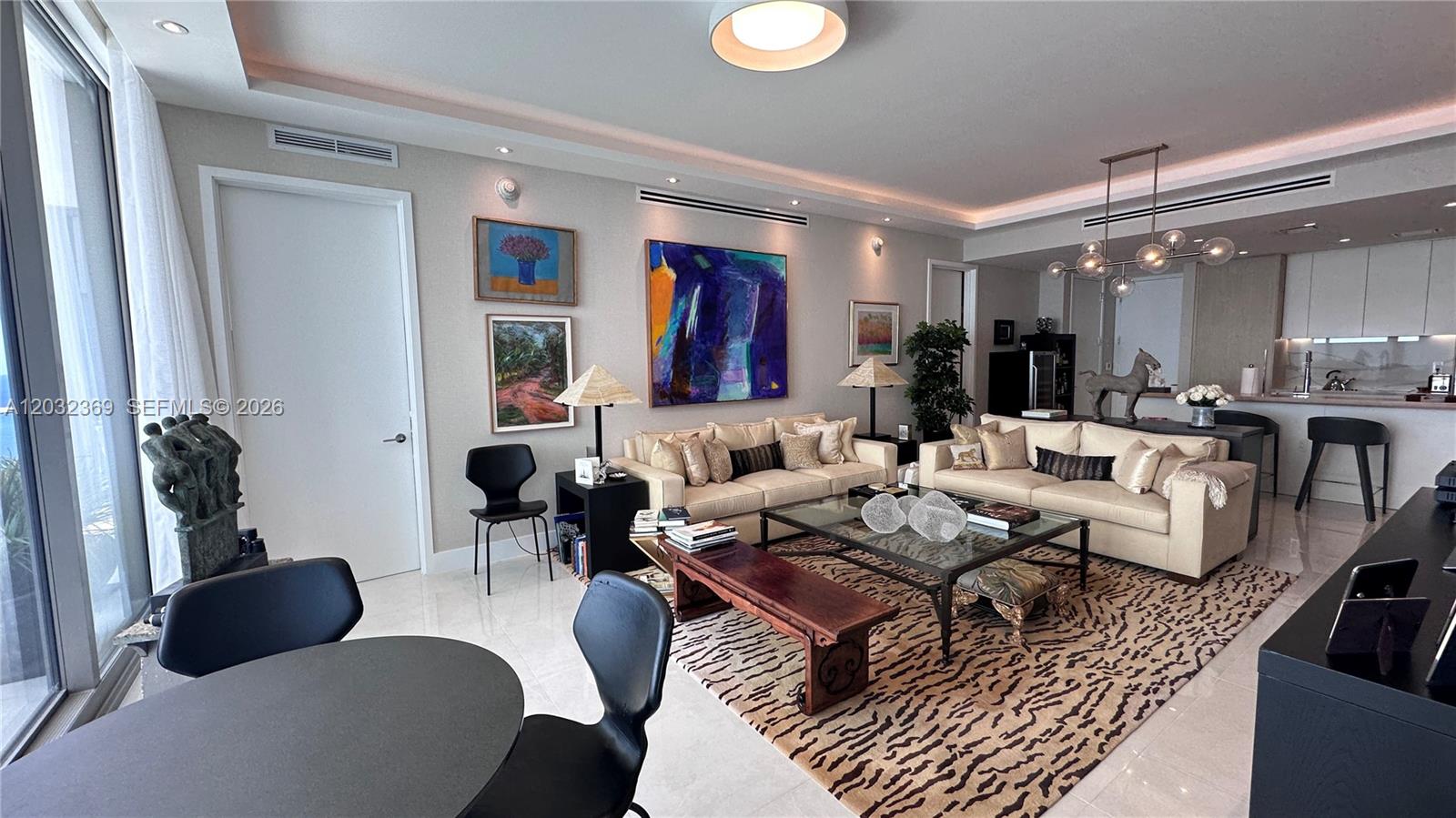 See details 3804 2 / 3 1571 sq. ft. $ 2026-06-06 0 Photo