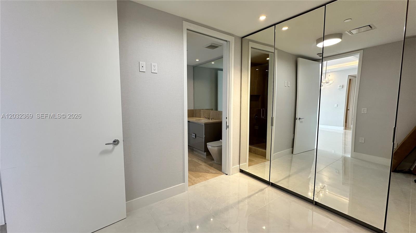 See details 3804 2 / 3 1571 sq. ft. $ 2026-06-06 0 Photo