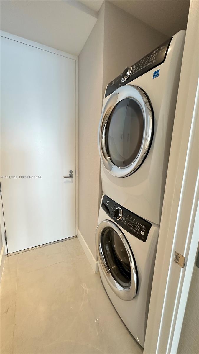 See details 3804 2 / 3 1571 sq. ft. $ 2026-06-06 0 Photo