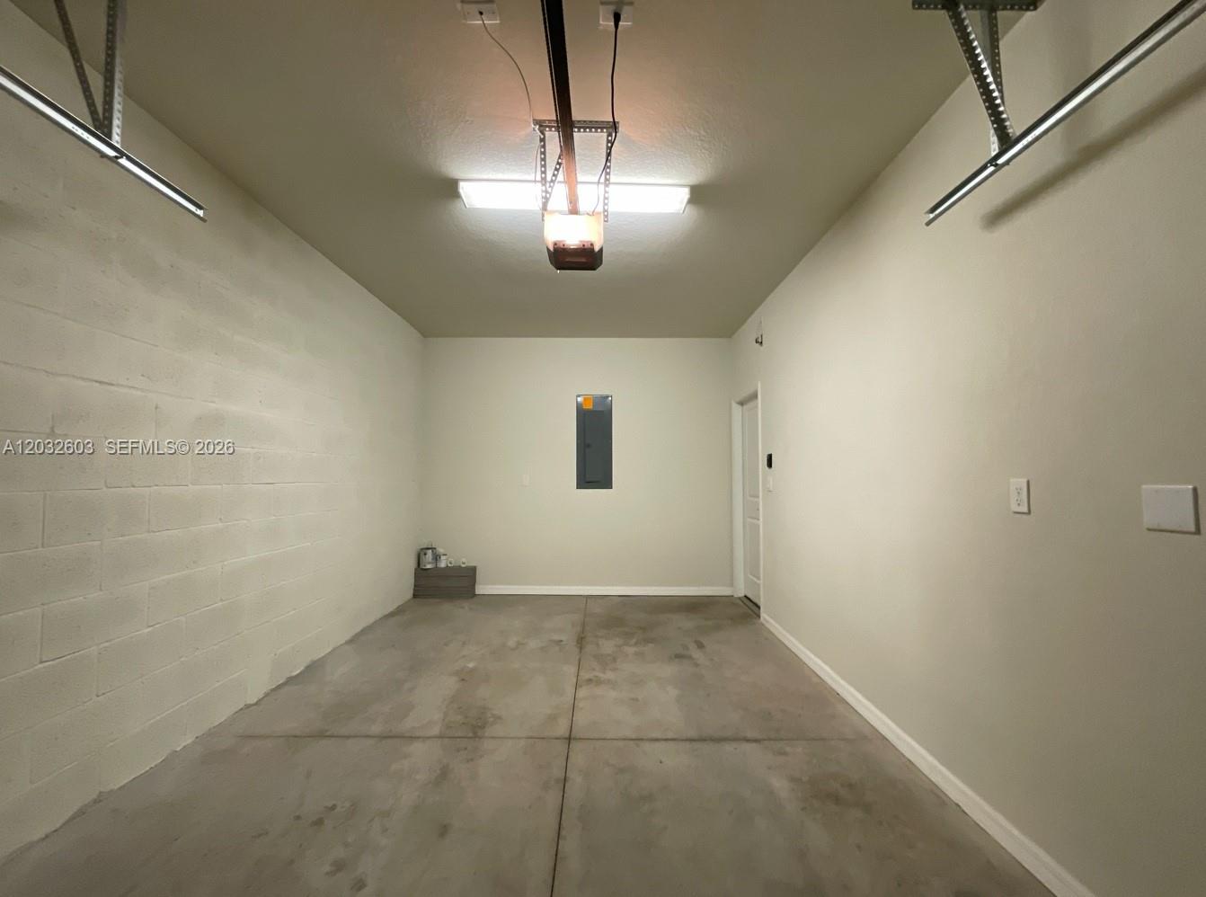 4920 3 / 3 1421 sq. ft. $ 2026-06-07 0 foto