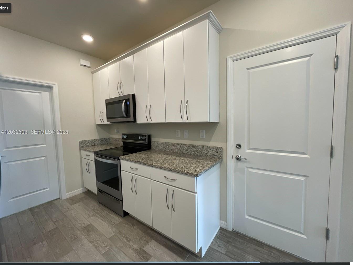 4920 3 / 3 1421 sq. ft. $ 2026-06-07 0 foto