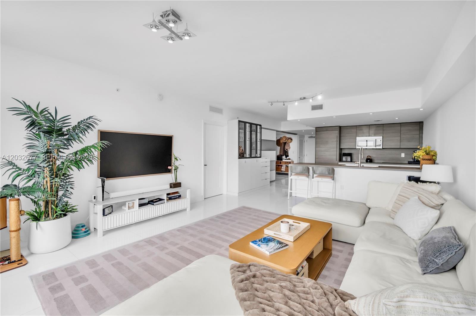 Photo of 400 Sunny Isles Blvd  #1917, Sunny Isles Beach, Florida, 33160 - 