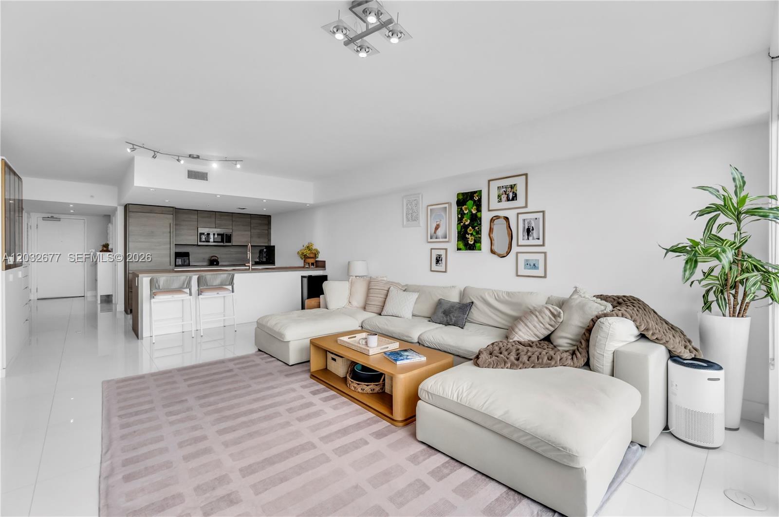 Photo of 400 Sunny Isles Blvd  #1917, Sunny Isles Beach, Florida, 33160 - 