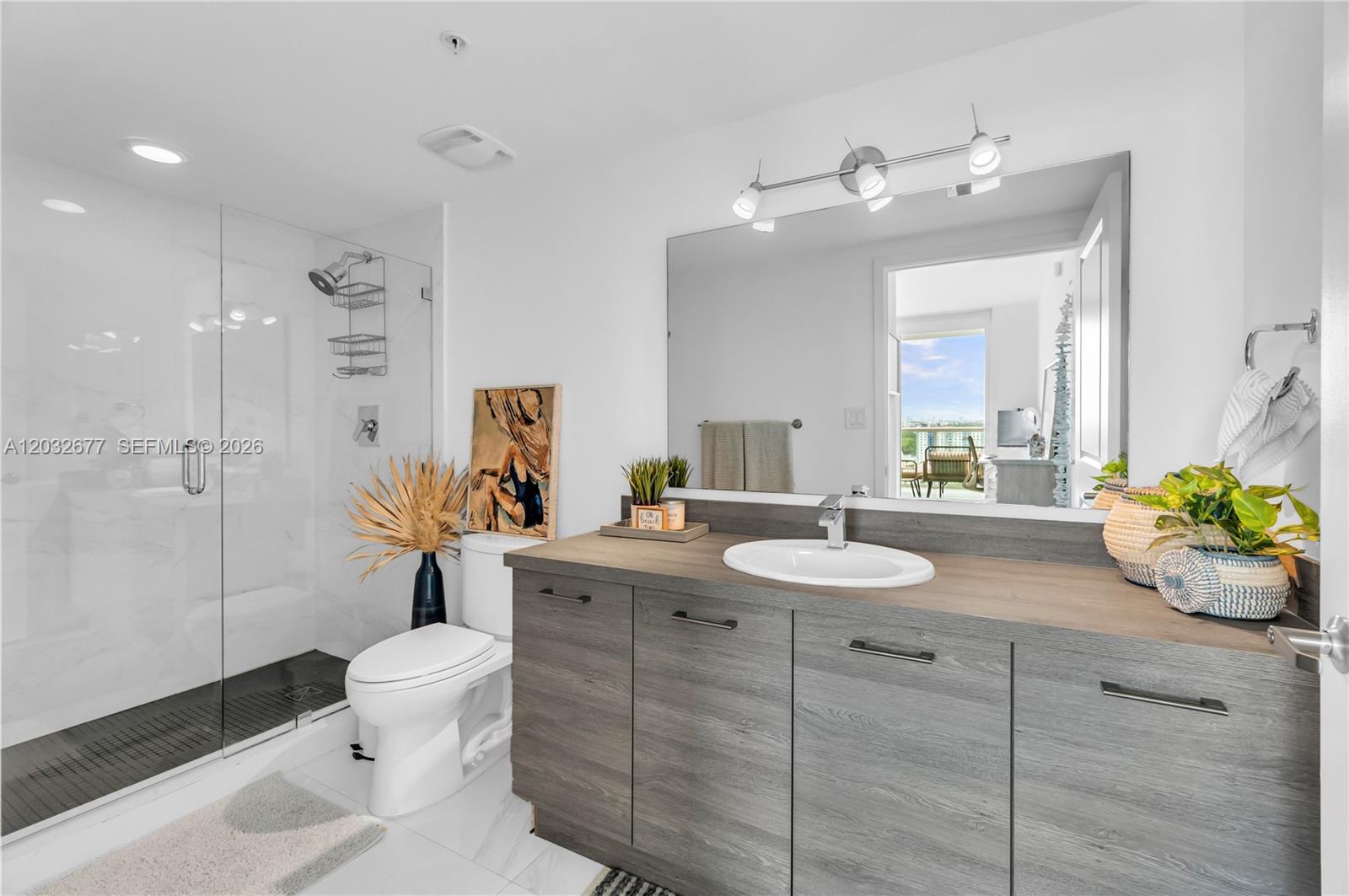 Photo of 400 Sunny Isles Blvd  #1917, Sunny Isles Beach, Florida, 33160 - 