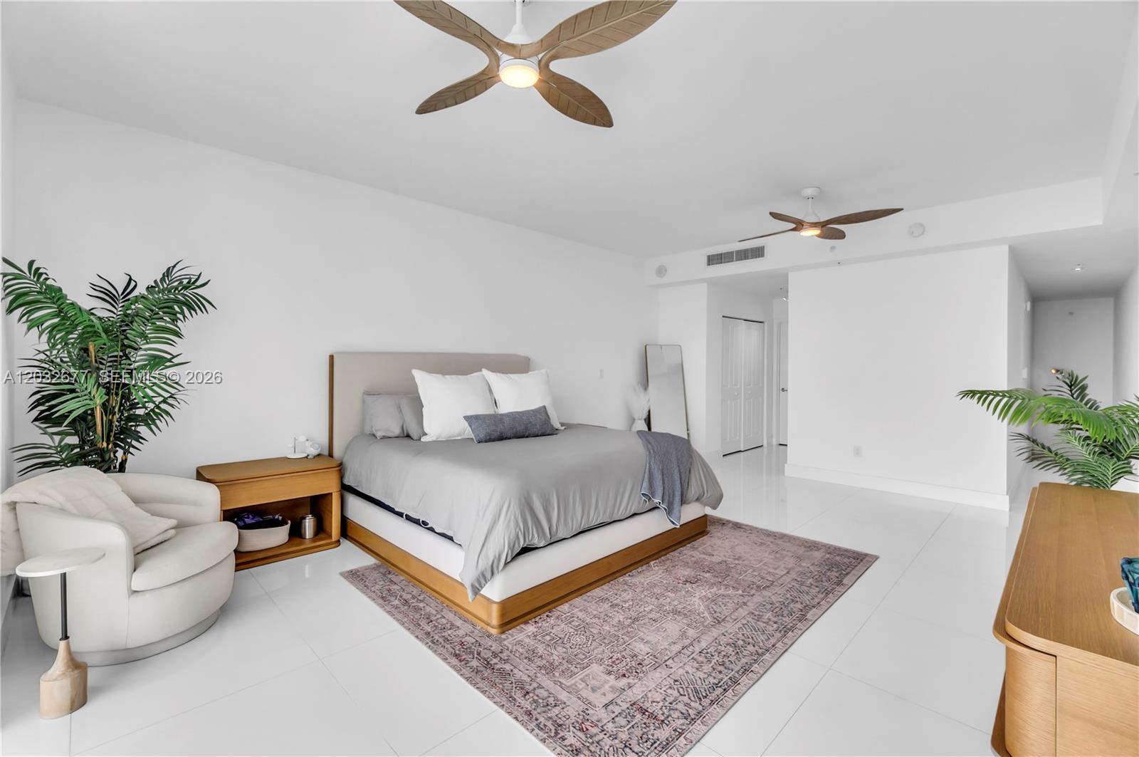 Photo of 400 Sunny Isles Blvd  #1917, Sunny Isles Beach, Florida, 33160 - 