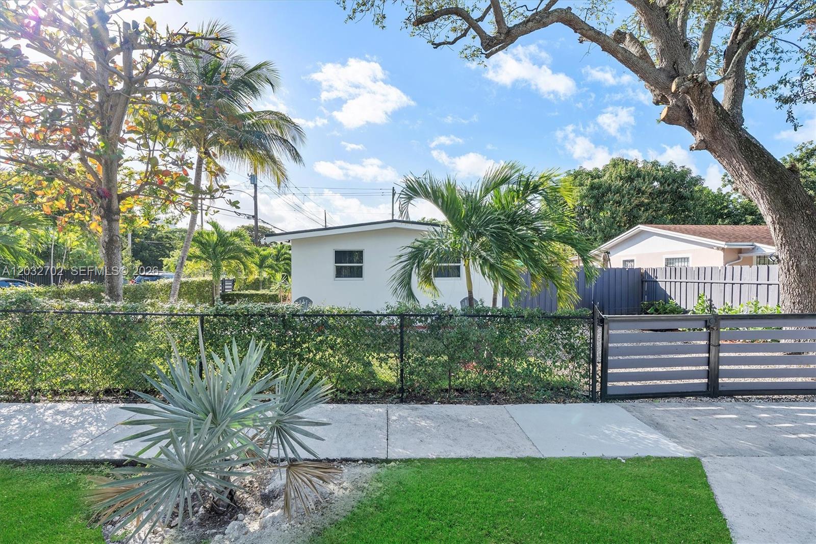 See details / 1281 sq. ft. $ 2026-06-07 0 Photo