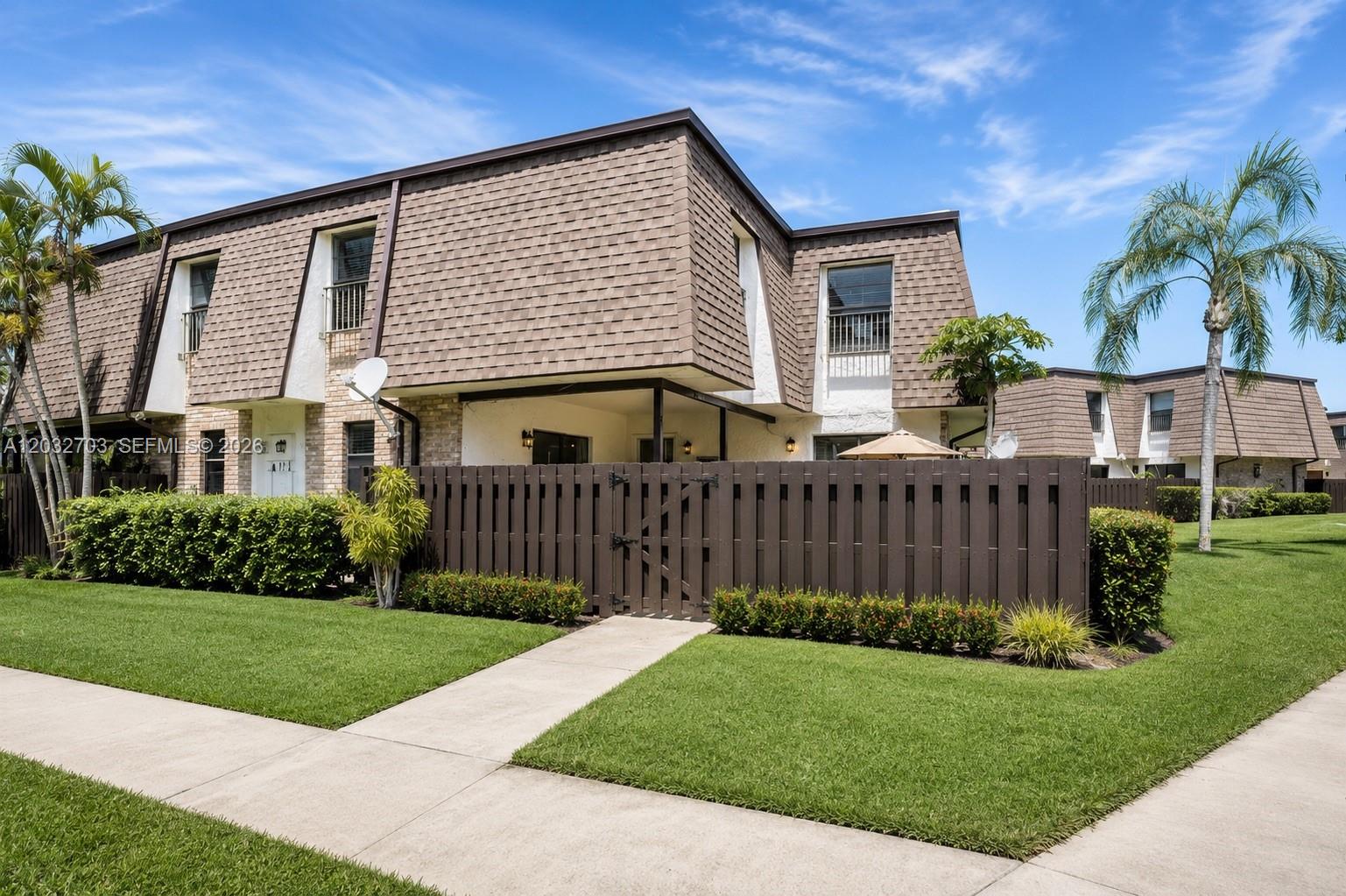 Ver detalles 2560 3 / 3 1434 sq. ft. $ 2026-06-07 0 foto