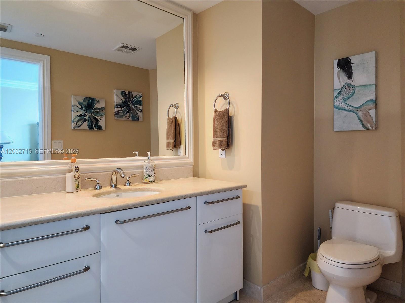 Photo of 3101 Ocean Dr  #1106, Hollywood, Florida, 33019 - Third Full Bathroom
