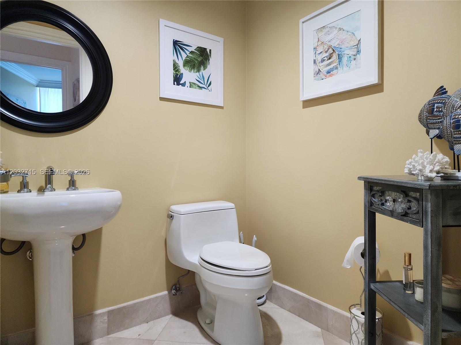 Photo of 3101 Ocean Dr  #1106, Hollywood, Florida, 33019 - Guest Half Bath