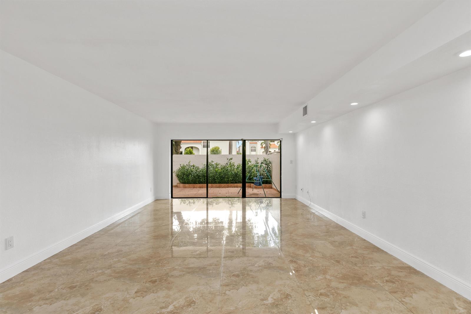 Photo of 3530 Magellan (3530), Aventura, Florida, 33180 - 2M8A5692