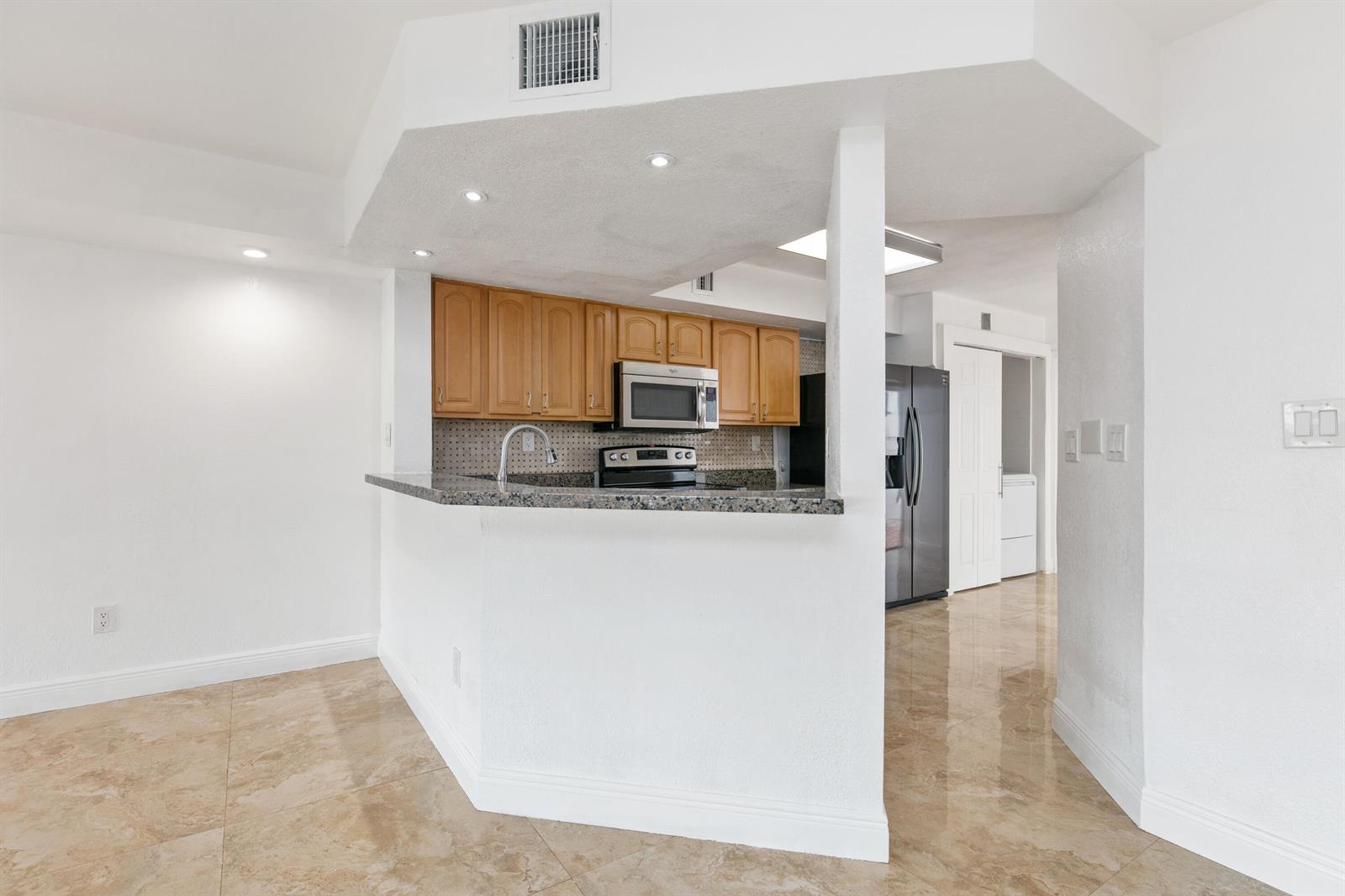Photo of 3530 Magellan (3530), Aventura, Florida, 33180 - 2M8A5700