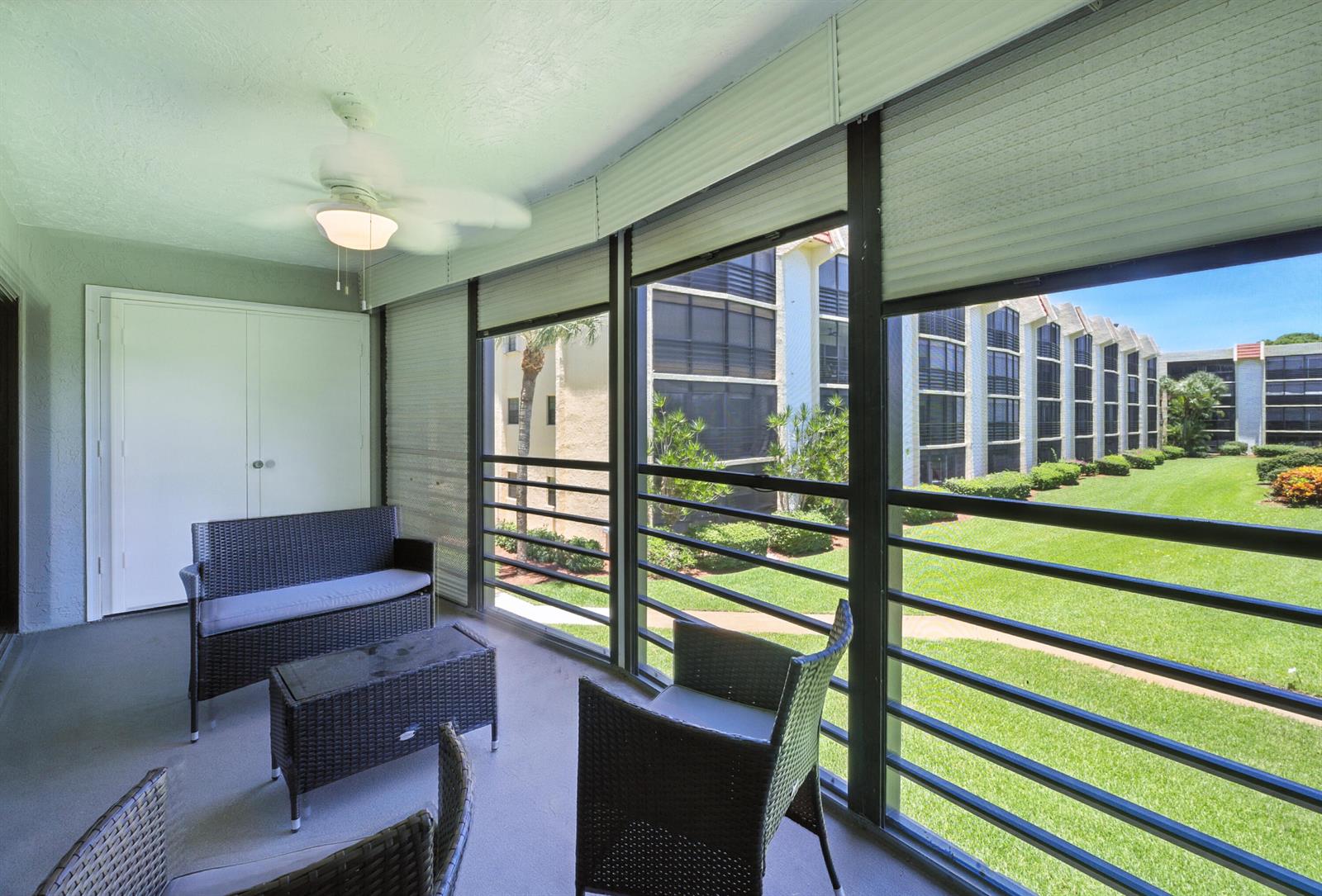 202 2 / 2 1160 sq. ft. $ 2026-06-20 0 Photo