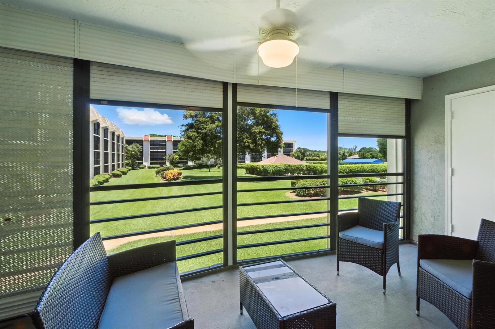 202 2 / 2 1160 sq. ft. $ 2026-06-20 0 Photo